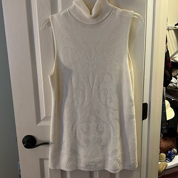 Chicos Turtleneck Sweater Vest; Size 1; Excellent Condition - Picture 1 of 6